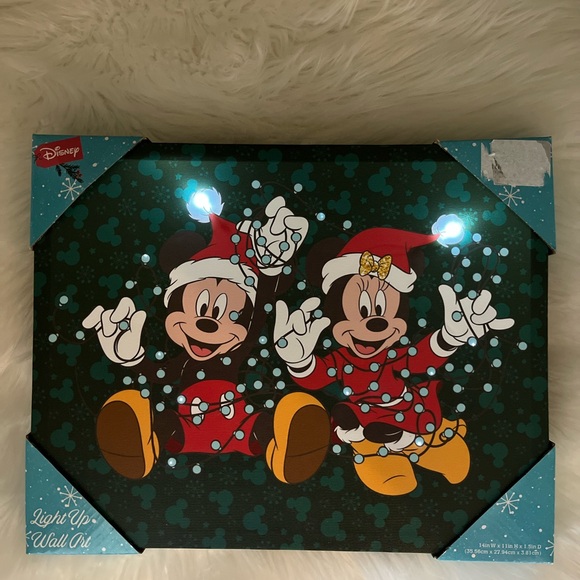🆕 Disney Mickey Mouse and Minnie Mouse Wall Art Santa Holiday Christmas Light up - Picture 2 of 11